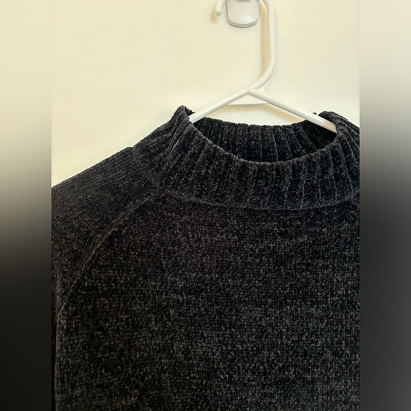 Revamped Sweater - Picture 3 of 3